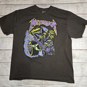 Hot Topic Metallica Here Comes Revenge Grim Reaper Boyfriend Fit Graphic Tee